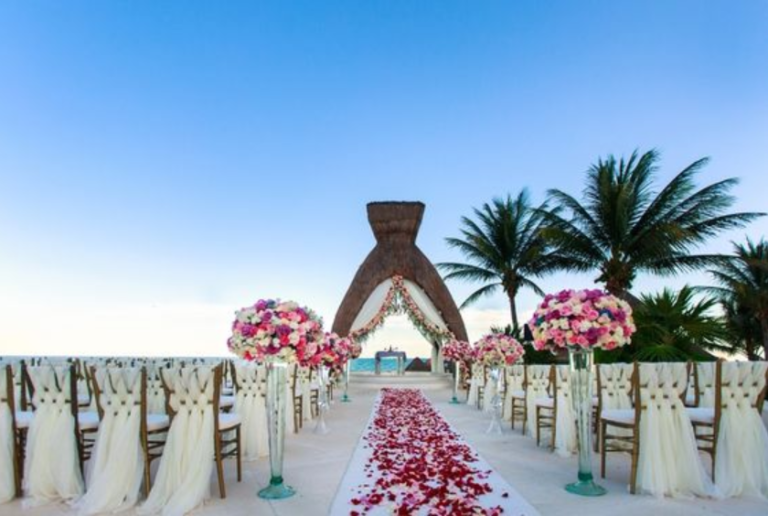 Wedding Venue Tips: Navigate Your Destination Wedding Bliss